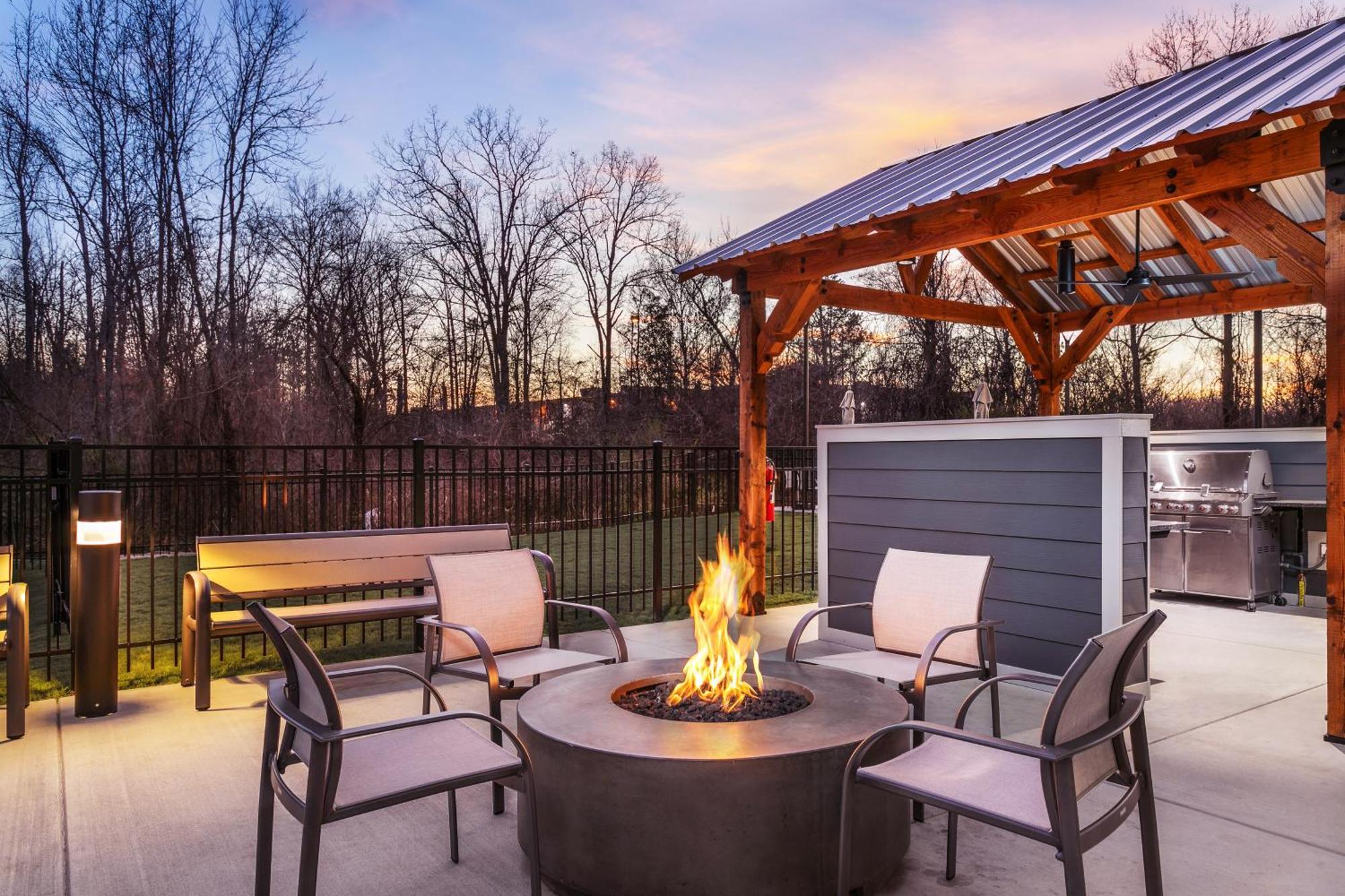 Candlewood Suites Chattanooga Hamilton Place By Ihg Exteriör bild